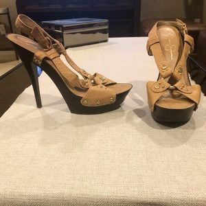 Jessica Simpson tan platform heels. Size 9.5.